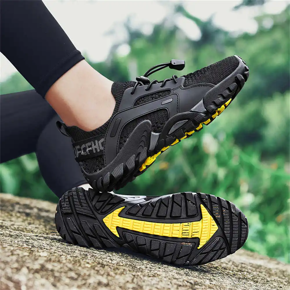 Tech Accessories Gifts For Men - أحذية رجالية تكتيكية فاخرة للمشي لمسافات
