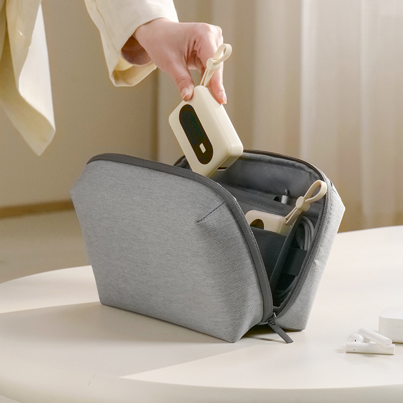 حقيبة سفر مقاومة للماء لتنظيم  - مراجعة Tech Accessories Storage وسعره