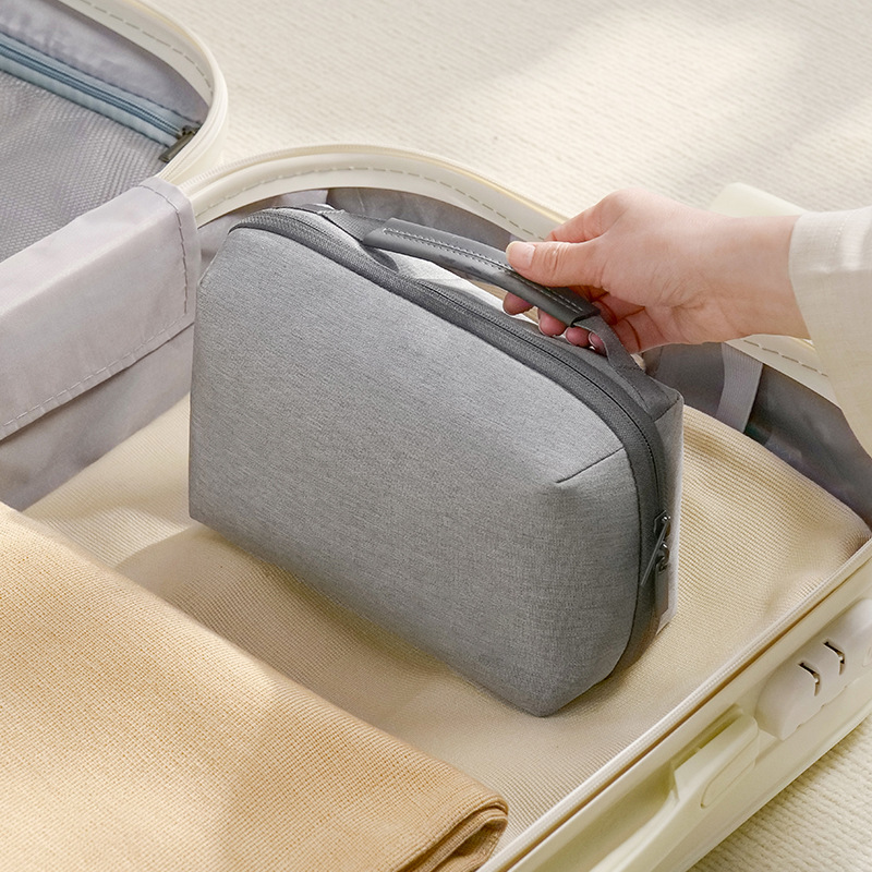 حقيبة سفر مقاومة للماء لتنظيم  - مراجعة Tech Accessories Storage وسعره
